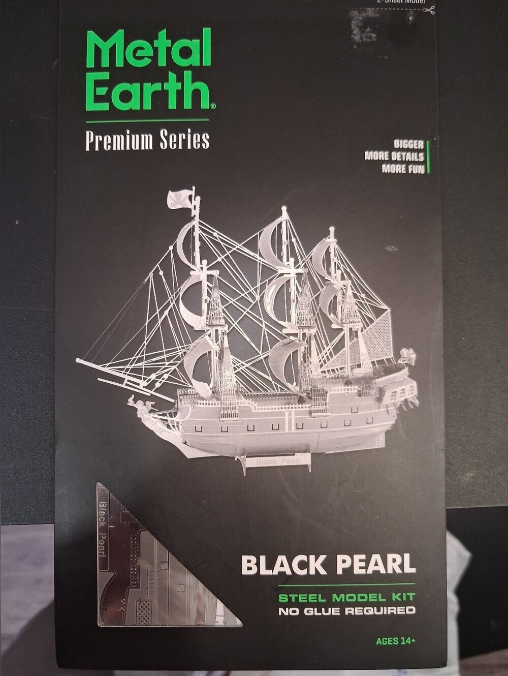 BLACK PEARL SHIP STEEL MODEL KIT BY METAL EARTH